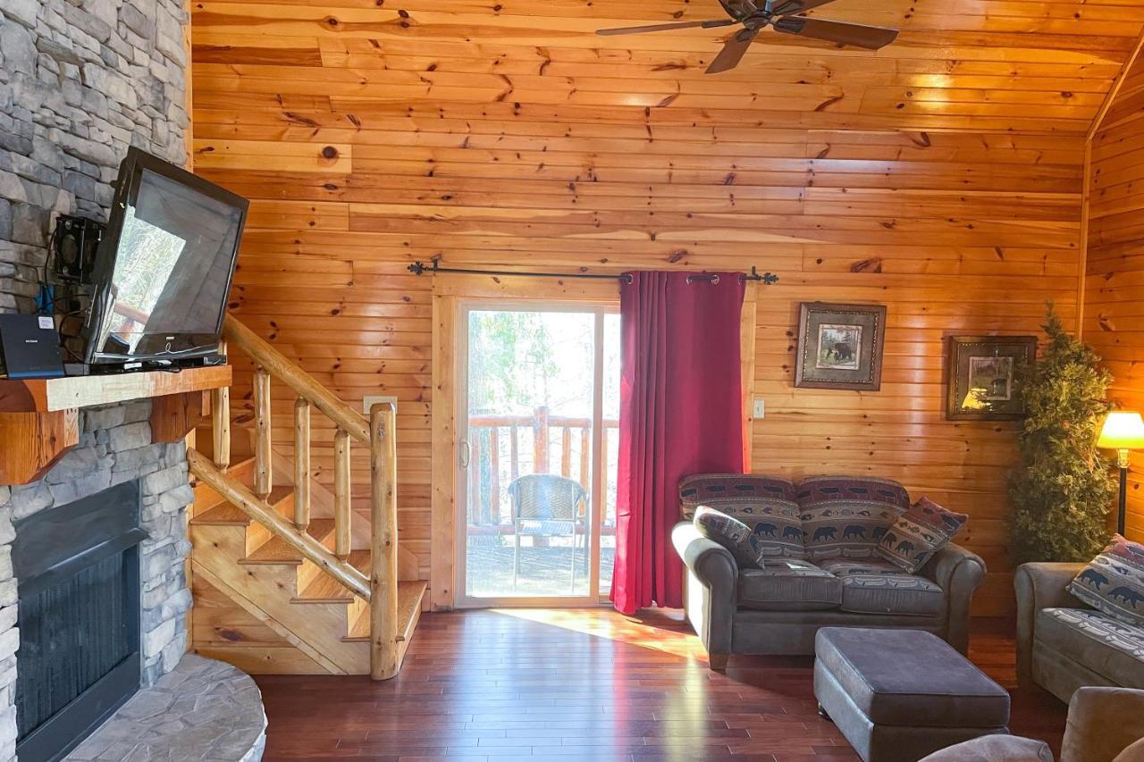Black Bear Hideaway Cabin Гатлинбург Экстерьер фото