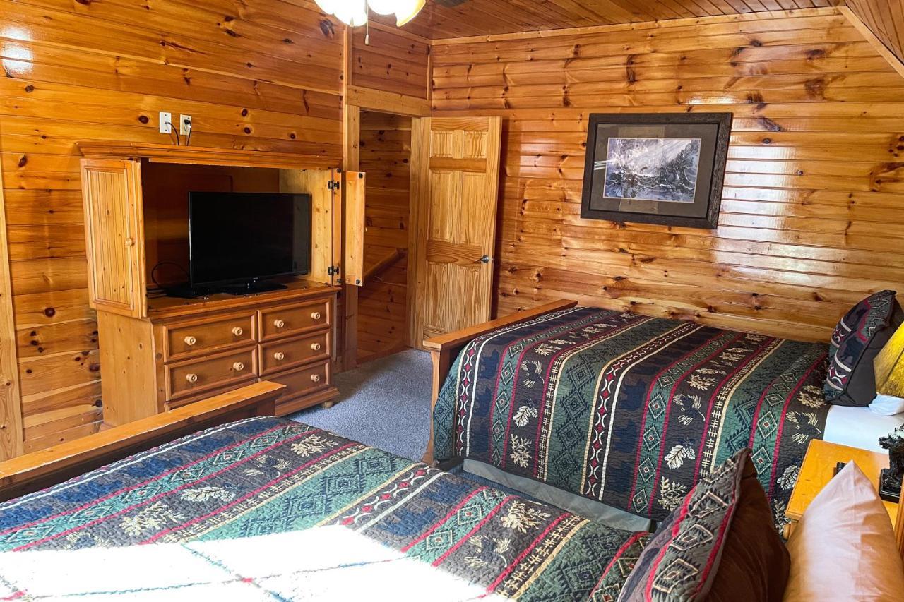 Black Bear Hideaway Cabin Гатлинбург Экстерьер фото